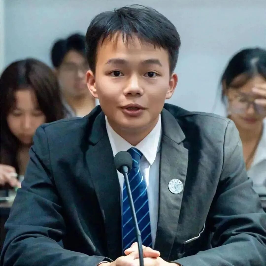 参与校友服务工作在新生见面招待会上的发言