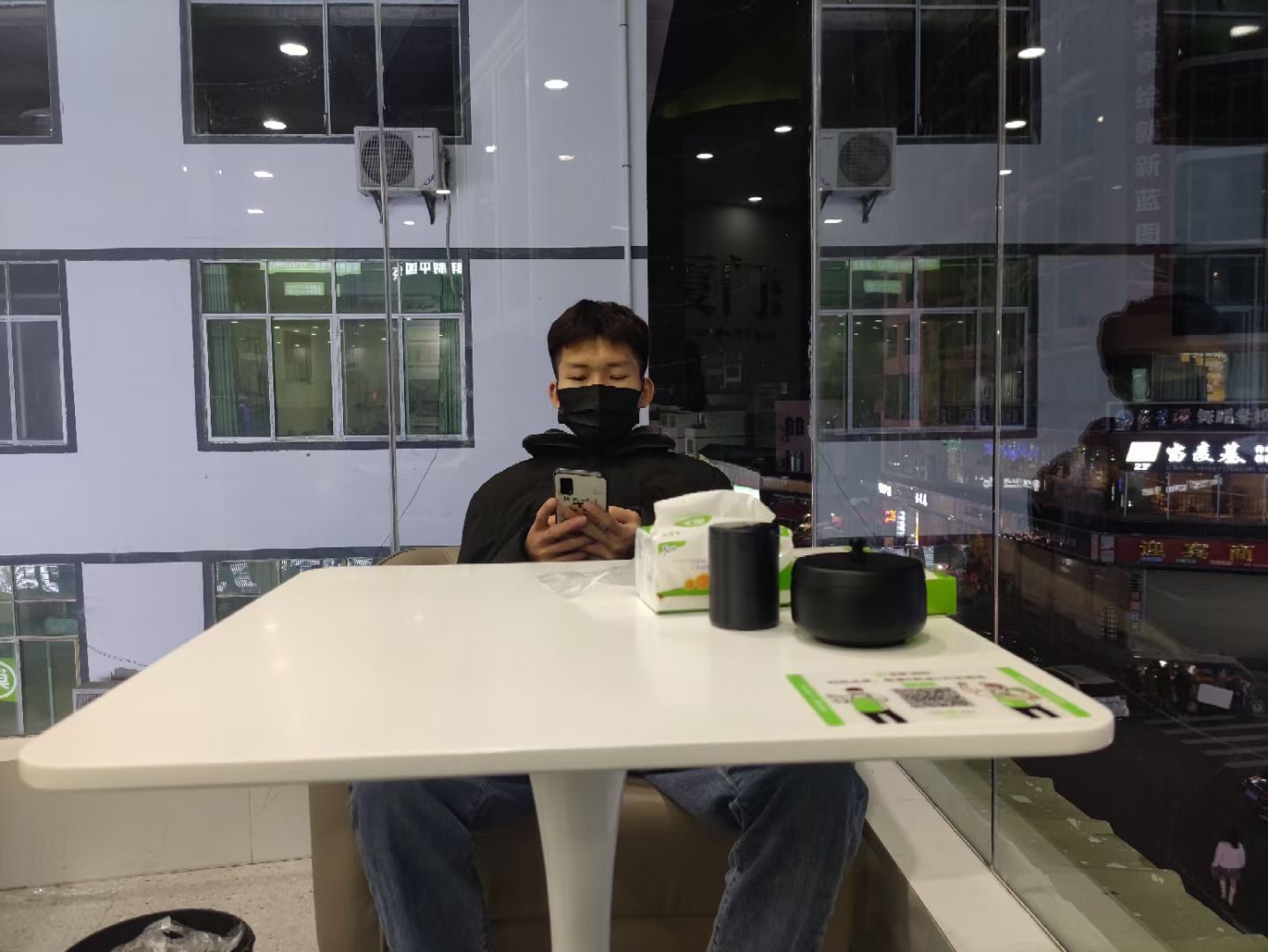 找不到好兄弟的照片，但是又想放一张，无奈只能…